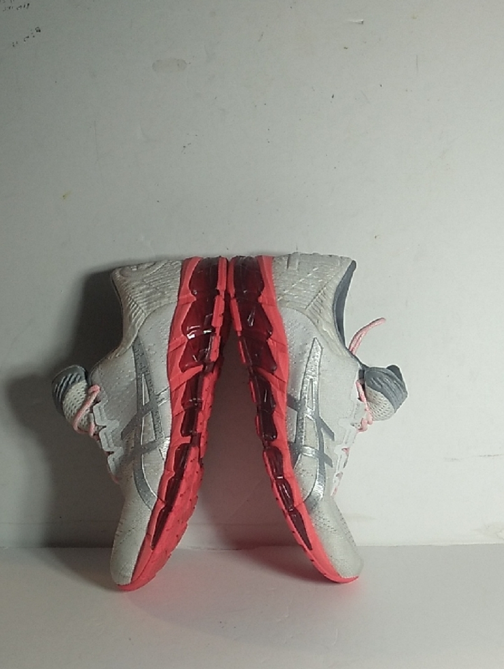 ASICS Women's White and Pink Athletic Running Sneakers Size 8.5 - Picture 3 of 7